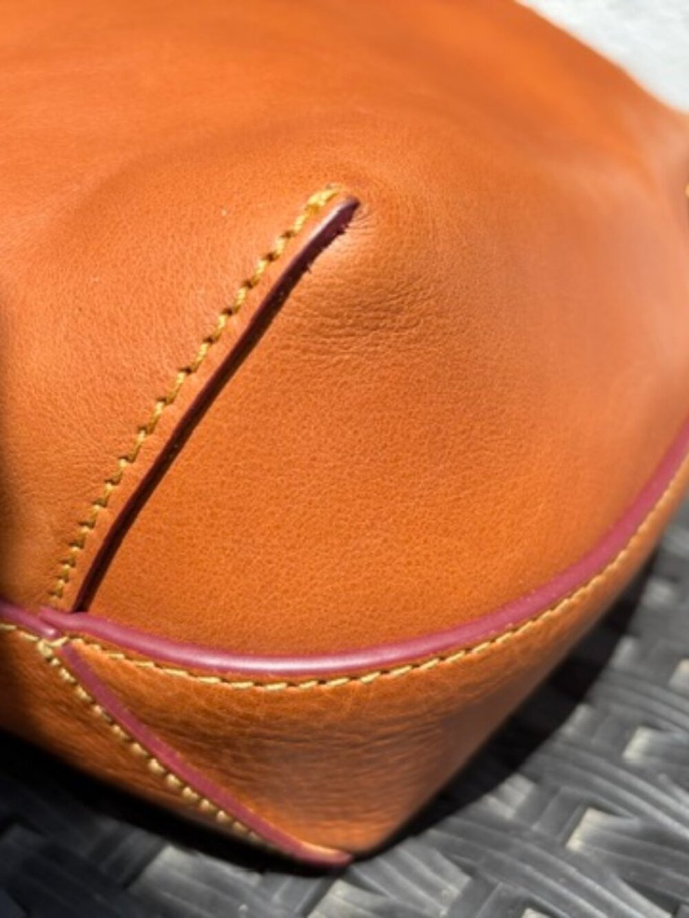 NWT DOONEY & BOURKE NATURAL FLORENTINE LEATHER TWIST STRAP HOBO - Picture 5 of 11